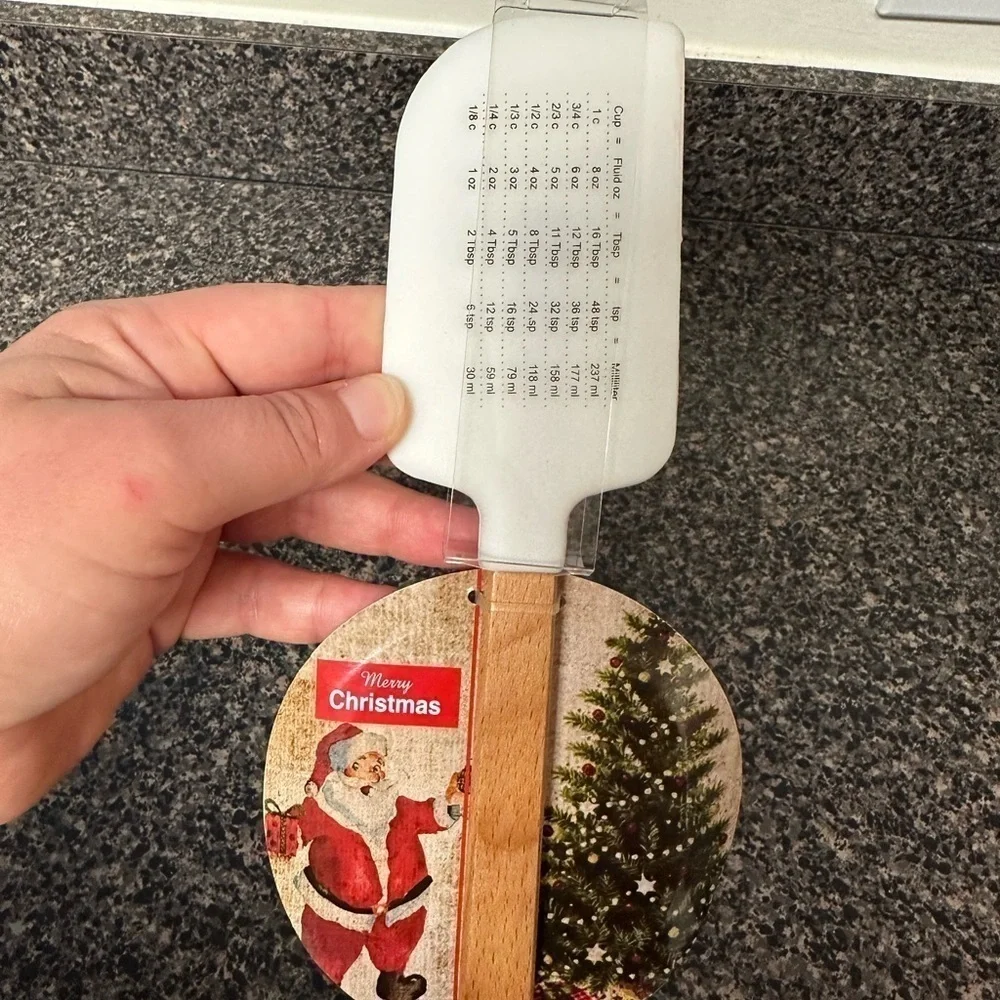 Christmas Reindeer spatula with cupcake liners